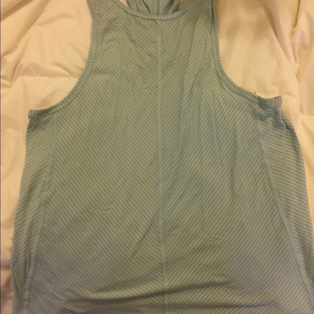 Lululemon tank - Picture 3 of 3